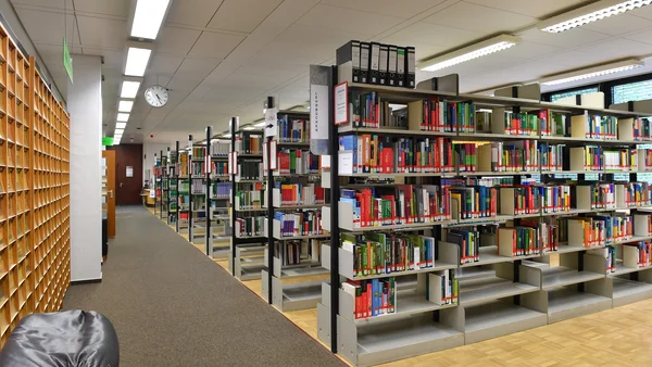 Lesesaal in der Bereichsbibliothek Forstwissenschaften